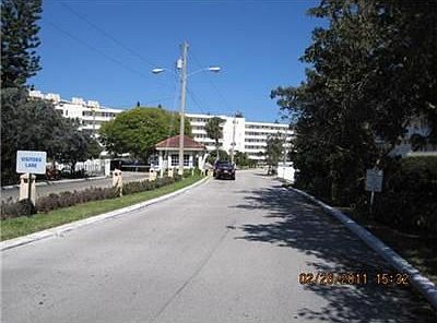 2nd image of 3020 Marcos Dr #206