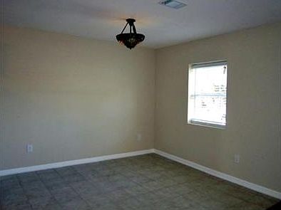 3rd image of 106 Bowman Ave