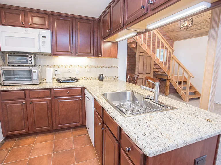 1850 S Marion St #LOFT — Photo 1