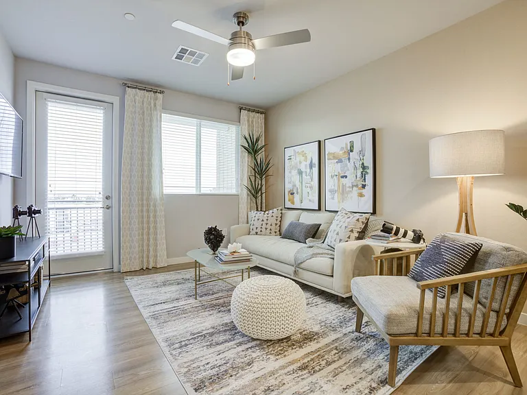 Lucent Scottsdale — Photo 6