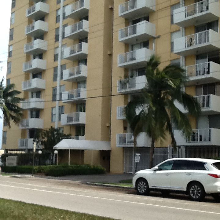 1st image of 2020 NE 135th St APT 911