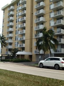 2020 NE 135th St APT 911, North Miami, FL, 33181