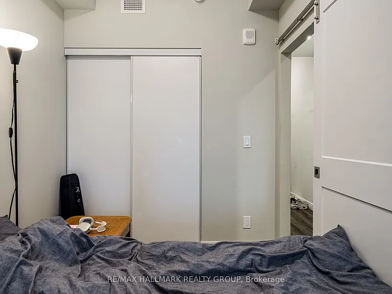 15 Queen St S #1006 — Photo 15