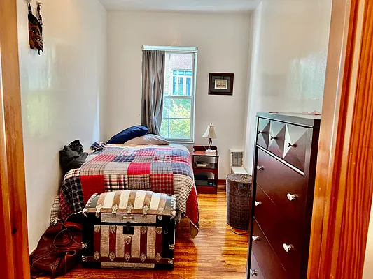Rented by Bank Neary | media 26