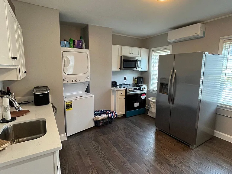 4 Grace Ct #1 — Photo 5