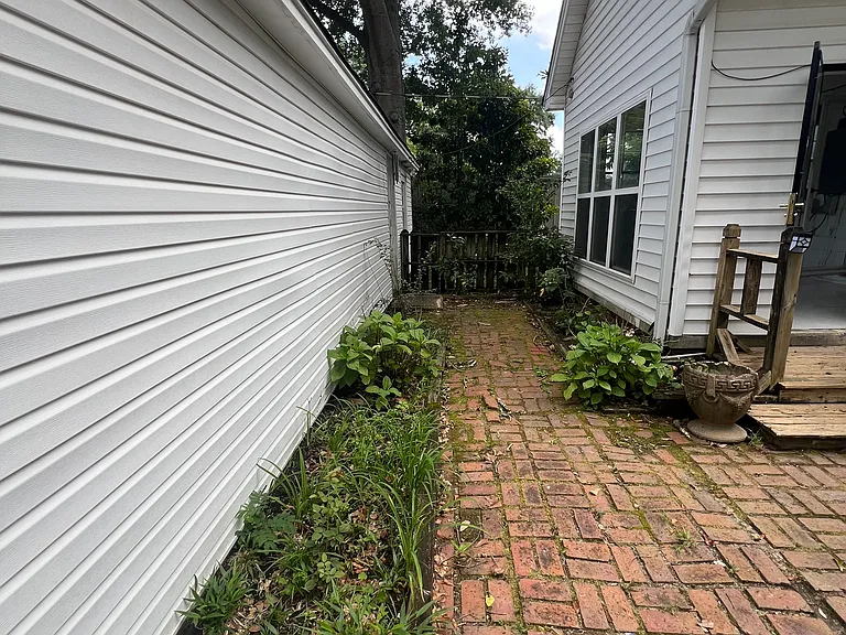 516 N Park St — Photo 38