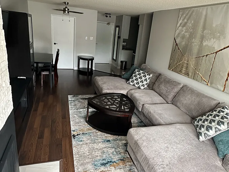 1 Jacksway Cres #213 — Photo 4