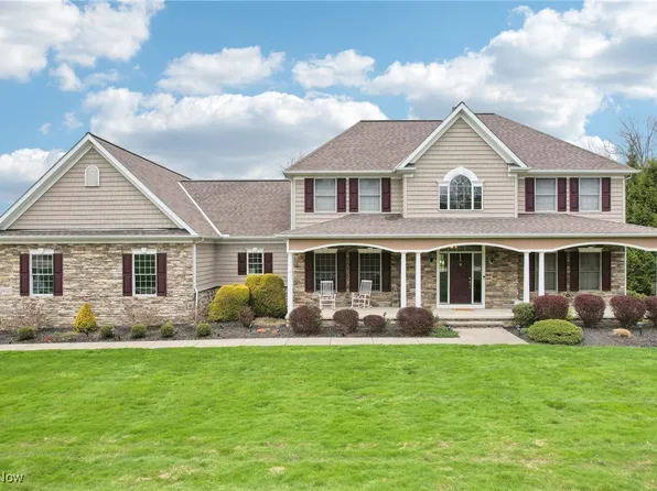 8025 Barristers Ct, Kirtland, OH 44094