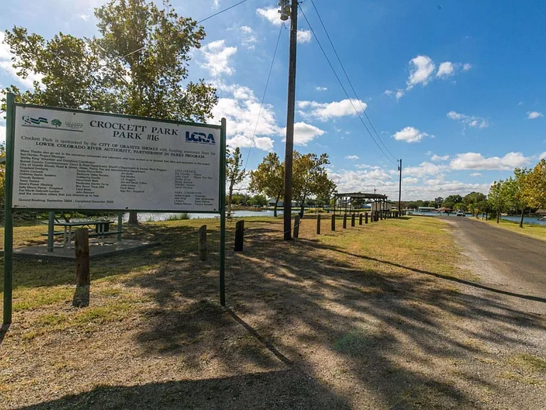 Hill Way Dr — Photo 4