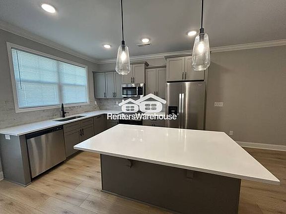 3rd image of 163 Susan Lynn Dr