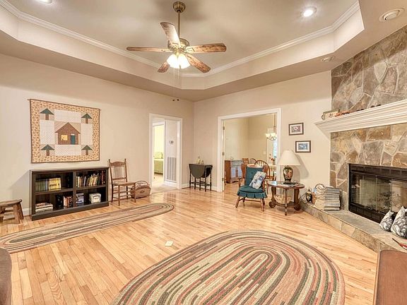 5th image of 2067 Fern Ln