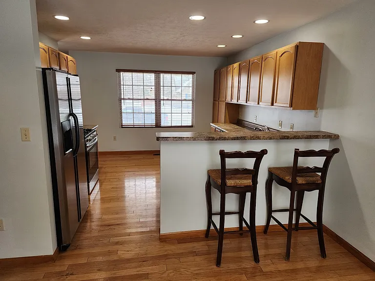 603 Oakwood Dr — Photo 4