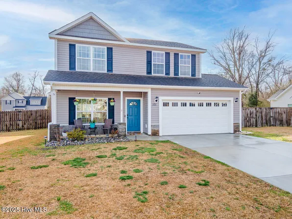 101 Penster Court, Richlands, NC 28574