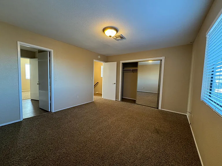 2125 Charade Way — Photo 11