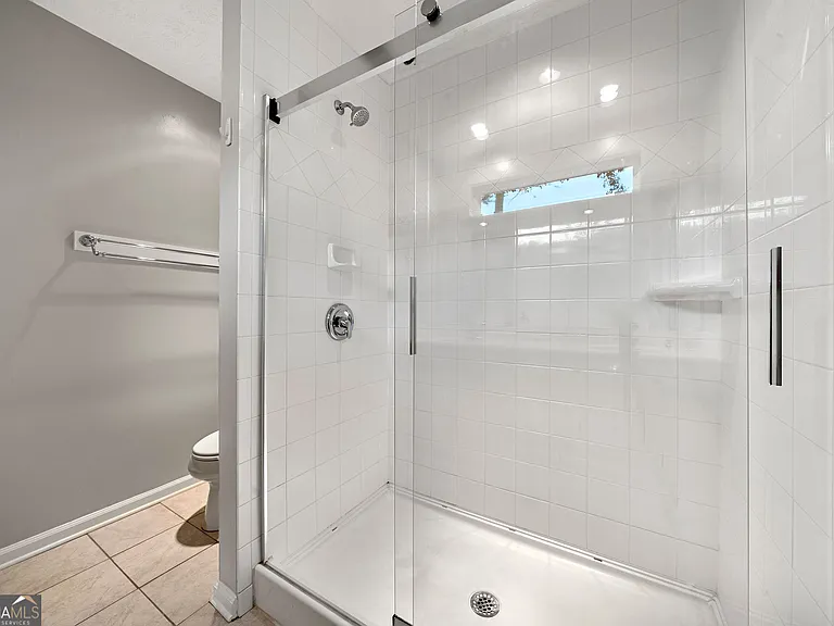 503 Waterwood Bnd — Photo 23