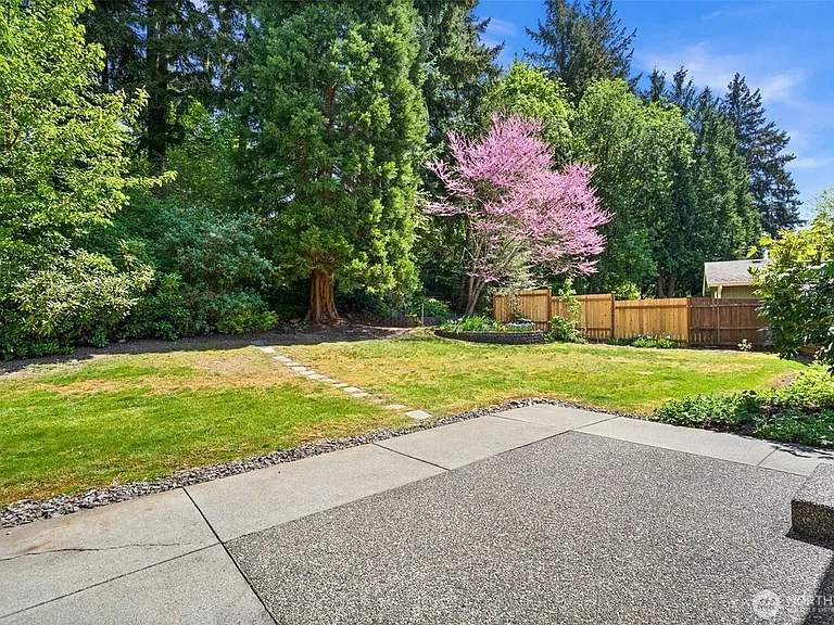 13007 Sunridge Way E — Photo 17