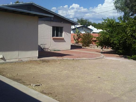 2nd image of 2702 E Eastland St