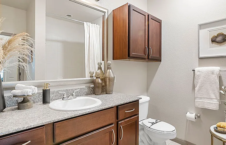 The Residences at Pearland Town Center Apartments — Photo 35
