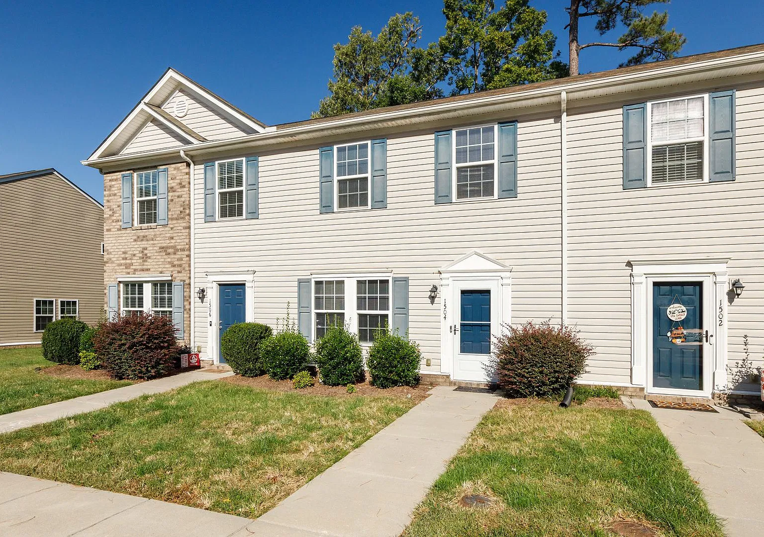 2 Apartment Townhome near E Parham Rd.! Available NOW — Photo 3
