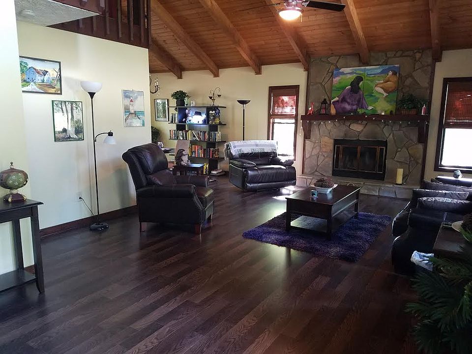 1st image of 5067 Ravenwood Dr