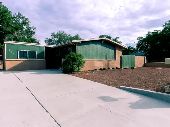 657 Grace St NE, Albuquerque, NM 87123