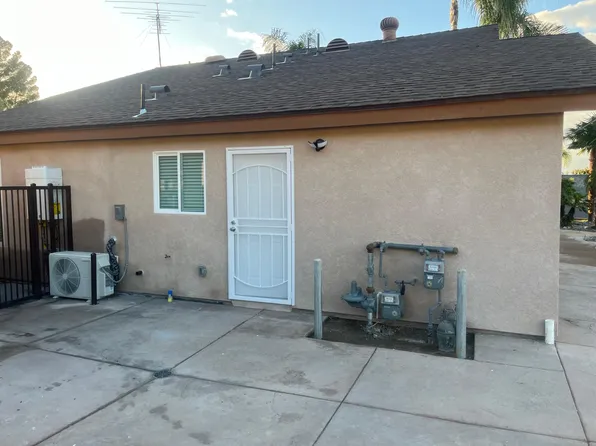 10414 Killarney Dr #A, Riverside, CA 92503