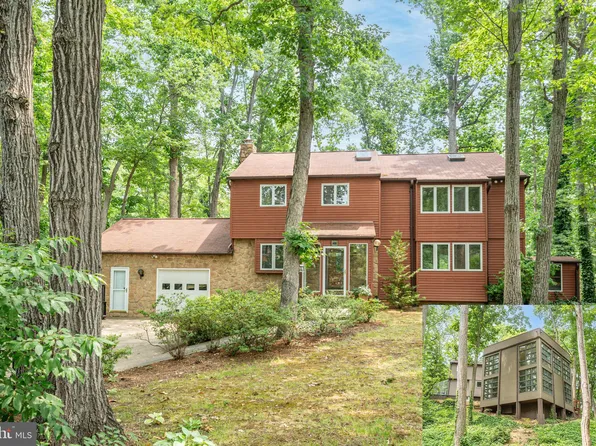 409 Chamonix Dr, Fredericksburg, VA 22405