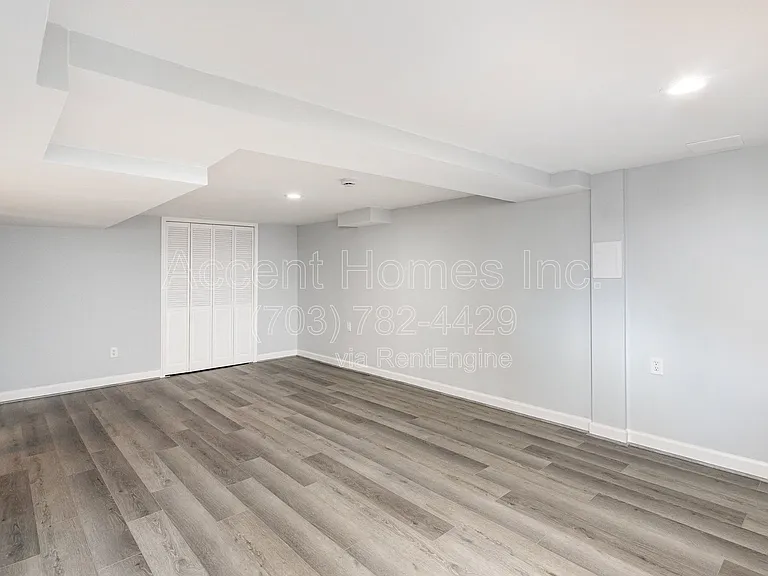 7329 Marc Dr — Photo 19