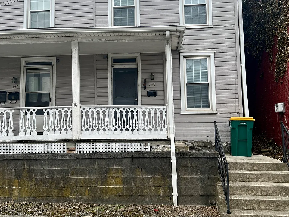 141 S Church St
