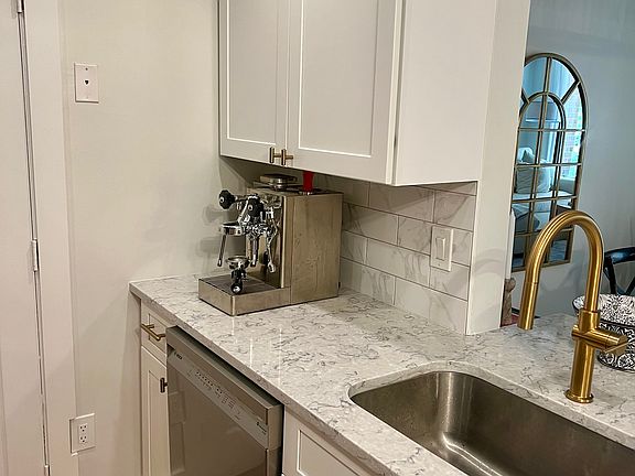 5th image of 4808 Moorland Ln APT 205