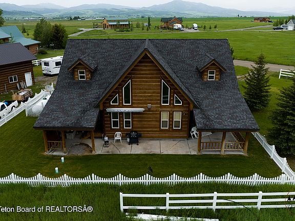 5th image of 68 Yosemite Dr