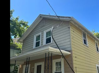 911 Clyde St, Lansing, MI 48915