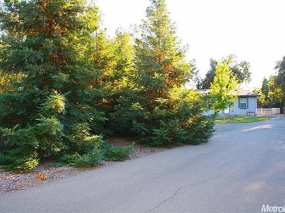 3rd image of 9229 N Valley Dr