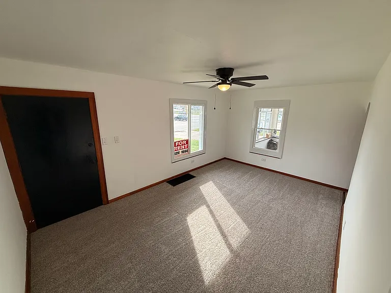 123 Ingall Ave NW — Photo 7