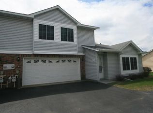 4 Oak Rd, Circle Pines, MN 55014