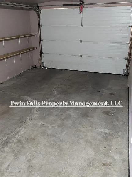 2121 Sherry Cir — Photo 10