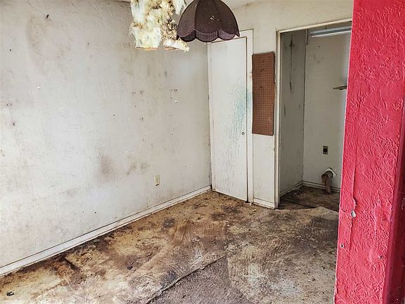 5th image of 2602 NW Williams Ave