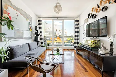 Rented by R New York