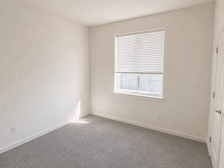 2453 Buzz Aldrin Way — Photo 37