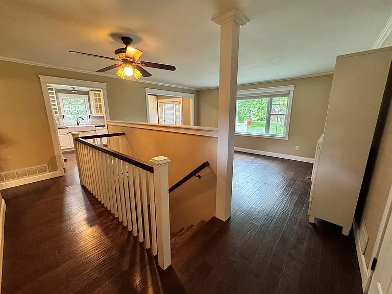 5201 Brighton Ln — Photo 2