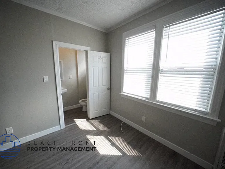 402 N. Soto St. — Photo 12