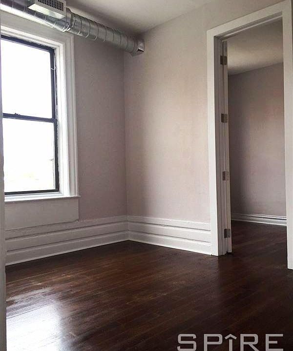 1st image of 696 Willoughby Ave APT 4