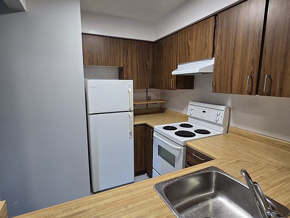 5th image of 4363 Halifax St #323