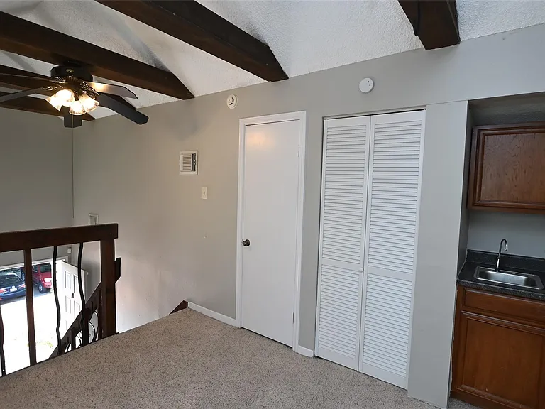 8455 Sands Point Dr — Photo 12