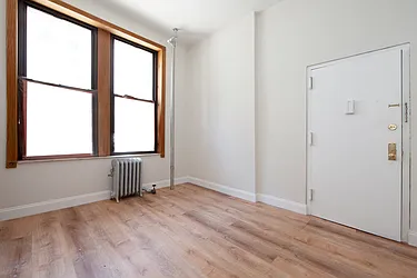 Rented by R New York