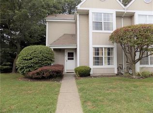 83 Creekside Cir, Spring Valley, NY 10977