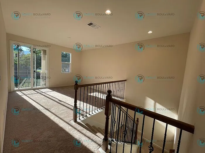 925 W End St — Photo 6