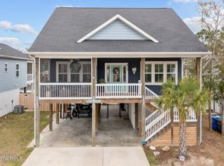 110 NE 4th St, Oak Island, NC 28465