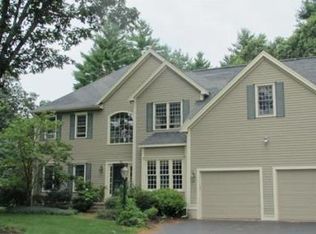 15 Goss Pond Rd, Upton, MA 01568