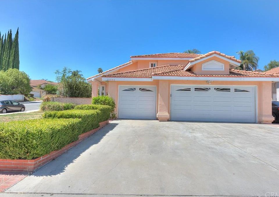 1st image of 13596 Anochecer Ave